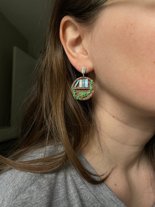 Round Bookshelf Earrings
