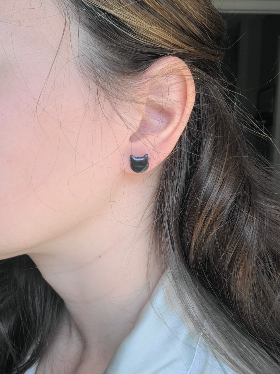 Black cat head studs