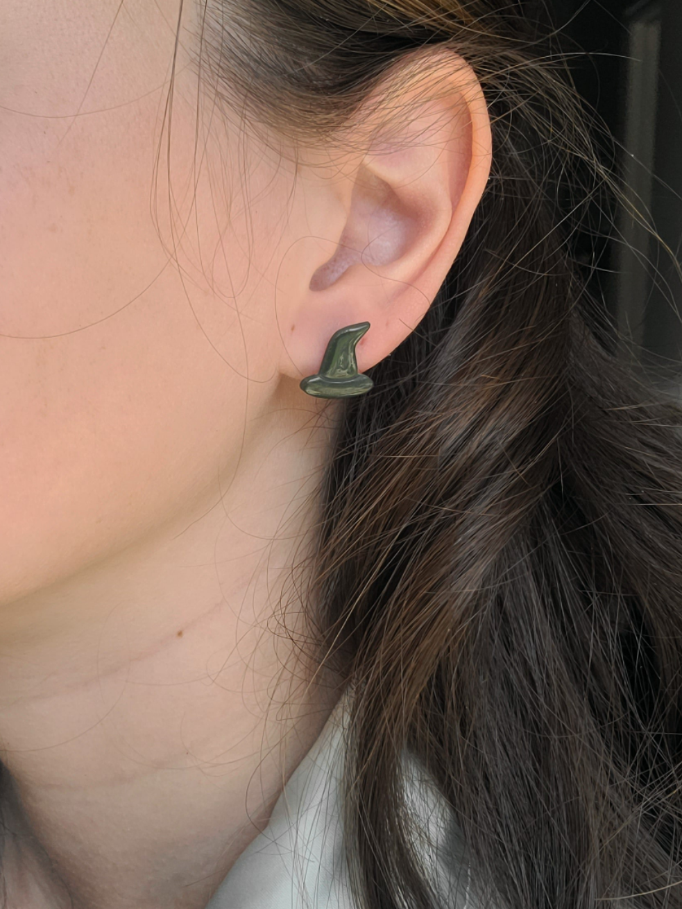 Black witch Hat studs