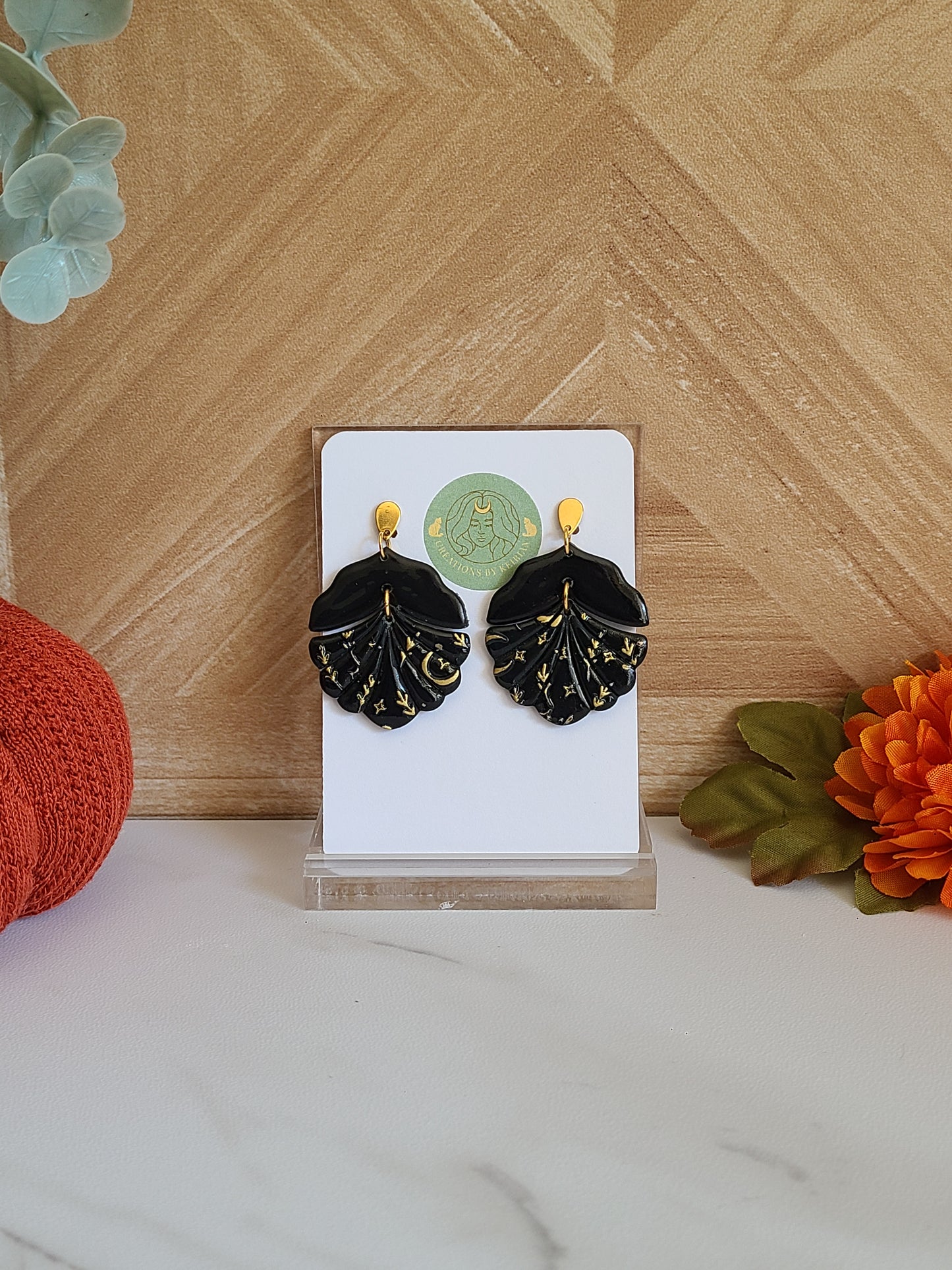 Black and gold half textured scallop dangles
