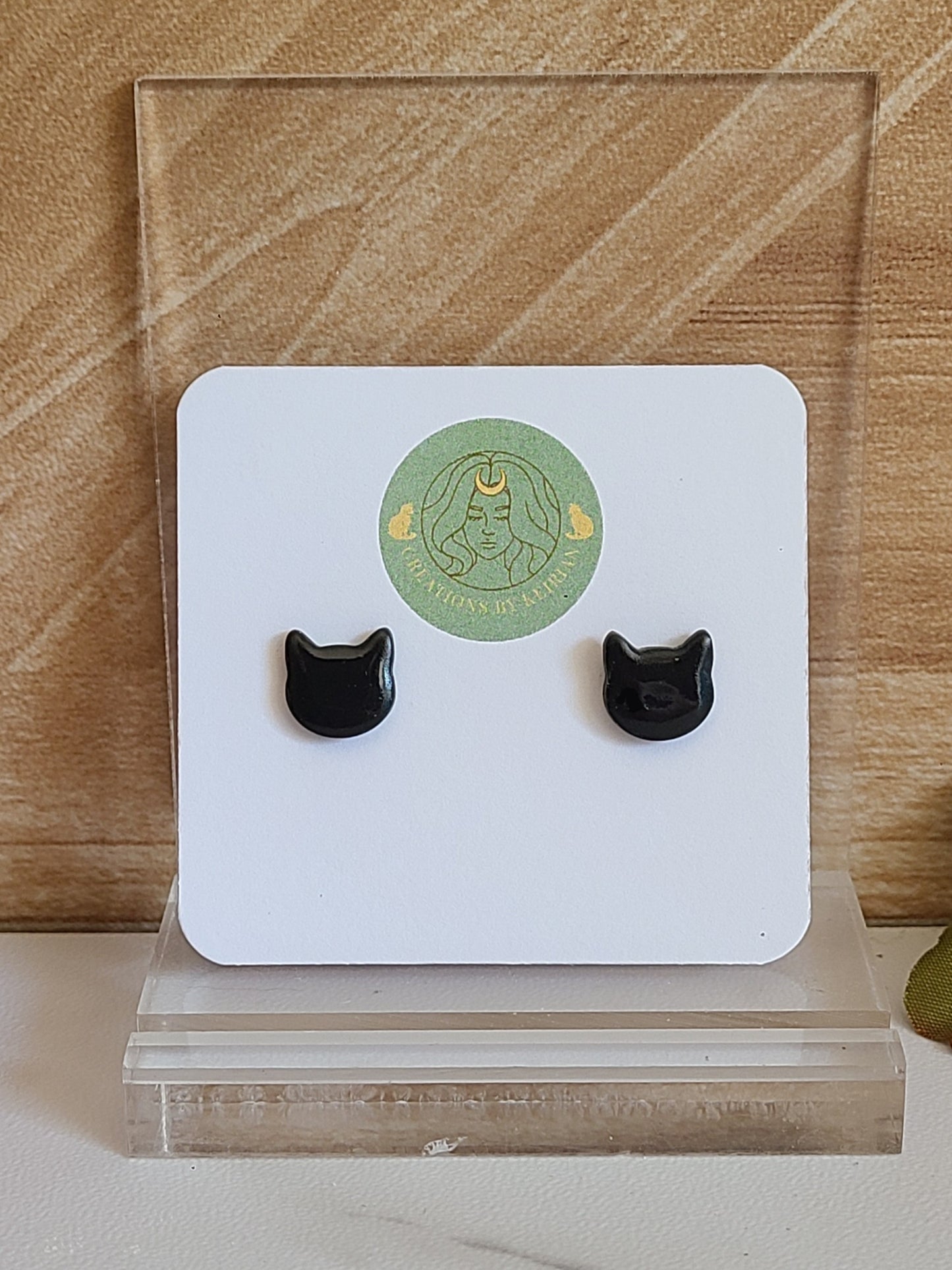 Black cat head studs