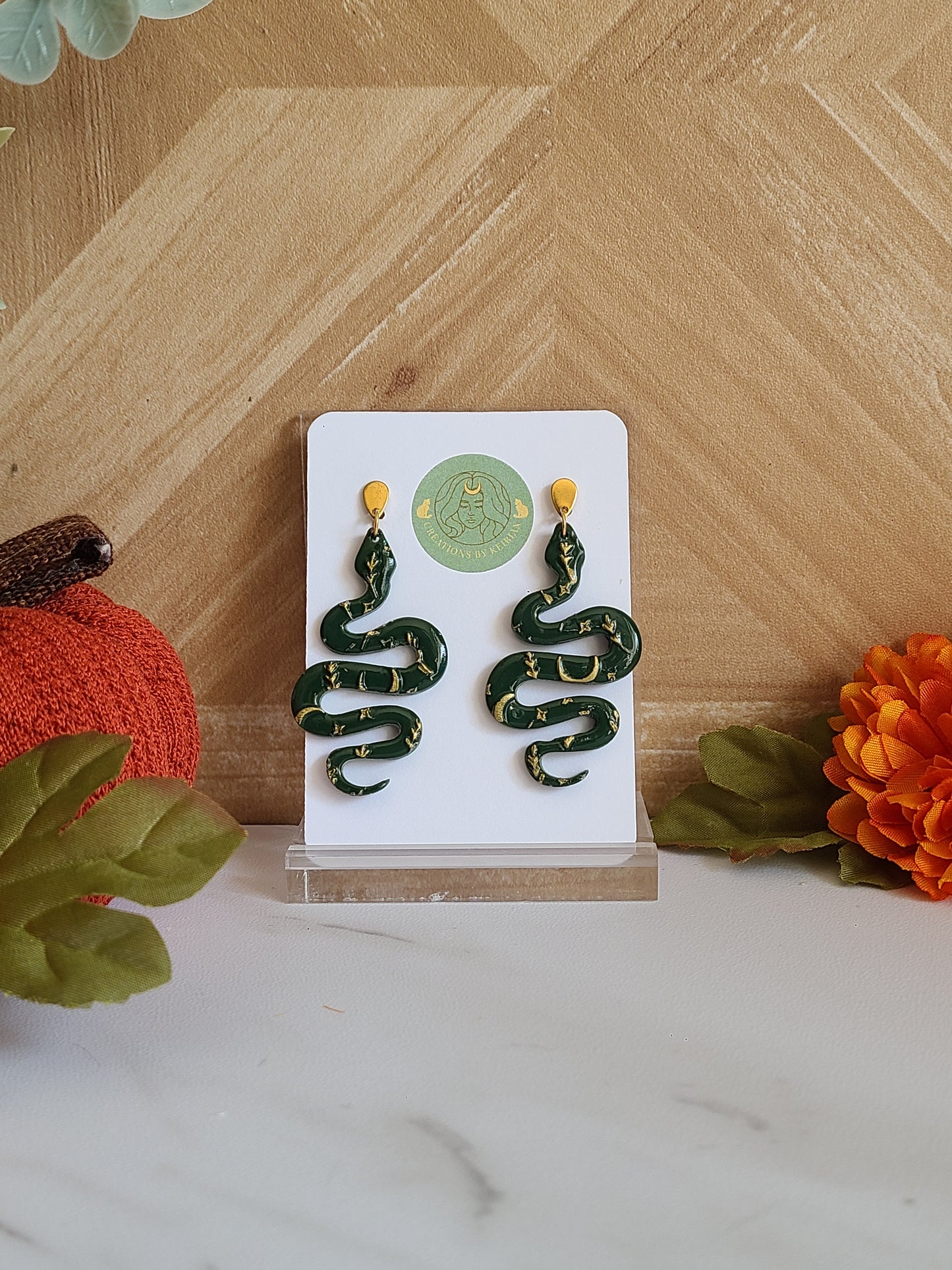 Green and gold textured snakes